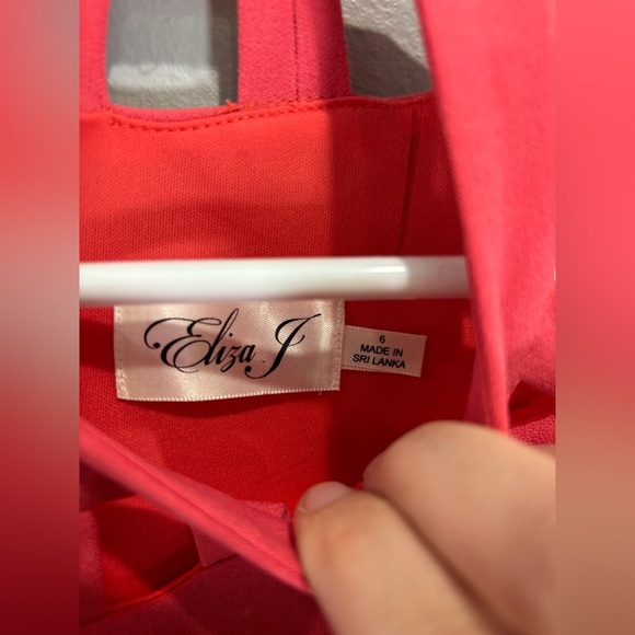 ELIZA J Pink Coral Dress CutOut Neckline Shift Sheath Gold Exposed Zipper 6 - Picture 6 of 10